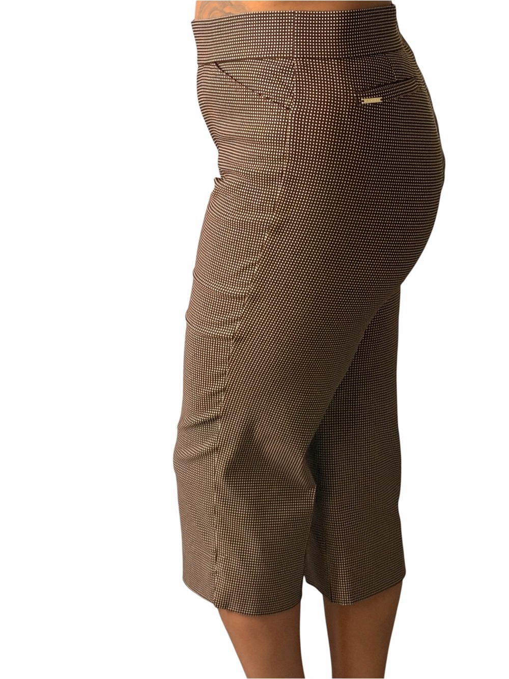 NWT Anne Klein Dark Chocolate Ivory Micro Dot Capri Pants M